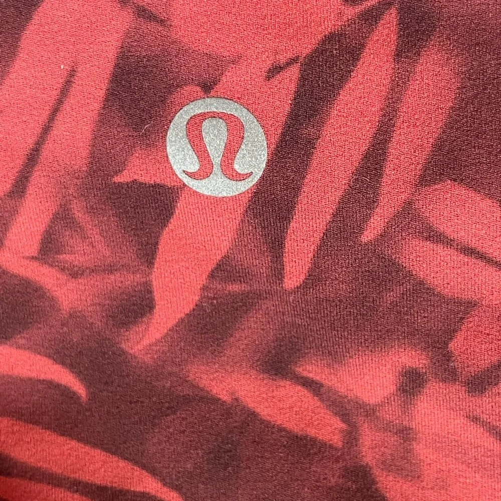 LULULEMON crop tops - Picture 5 of 5